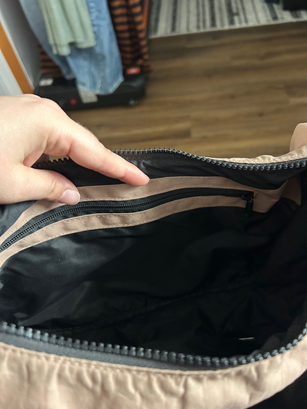 Baggu Crossbody in Dusty Rose - Picture 6 of 8